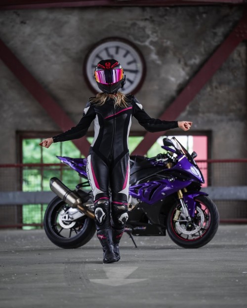 GG.bikergirls421 @franka rr📸🪄 @lisalavida rr