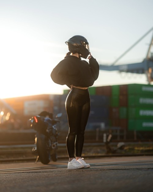 GG.bikergirls422@xenia.v2 📸 @571.rides