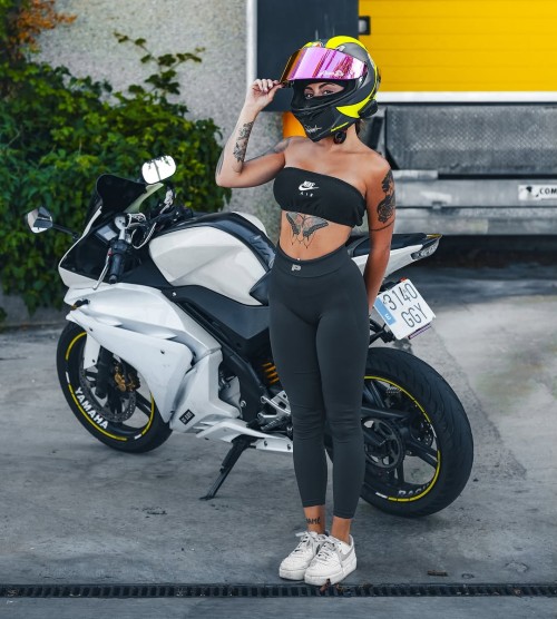 GG.bikergirls423@arroyo.cars