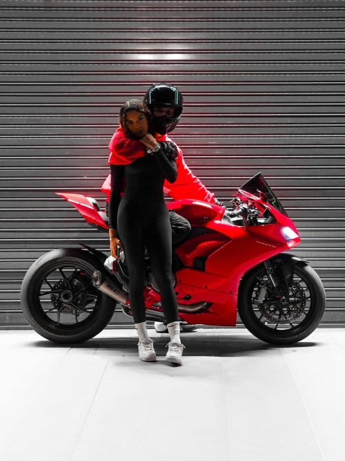 GG.bikergirls423my.bikergirl gf•@laiamateuu 