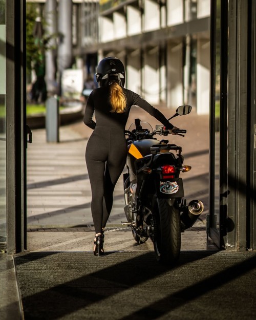 GG.bikergirls424•la.moto.vita○@annastasia.w.z..