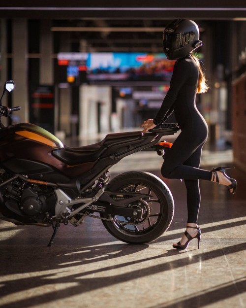 GG.bikergirls424•la.moto.vita○@annastasia.w.z.