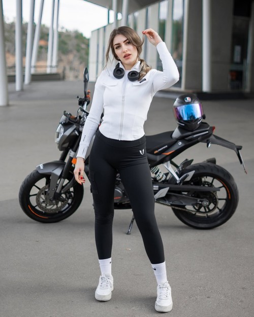 legins1899@firmabs brand,Featuring @nursyrider 🏍️