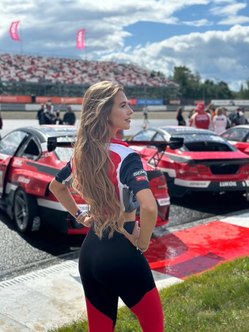 573911421 18541669183030489 5516794011060084069 ＥＬＥＮＡ ＳＥＰＮＯＶＡ